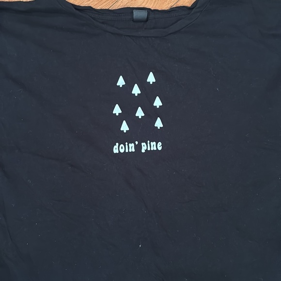 ‘Doing Pine’ Black Graphic Tee - Picture 6 of 6
